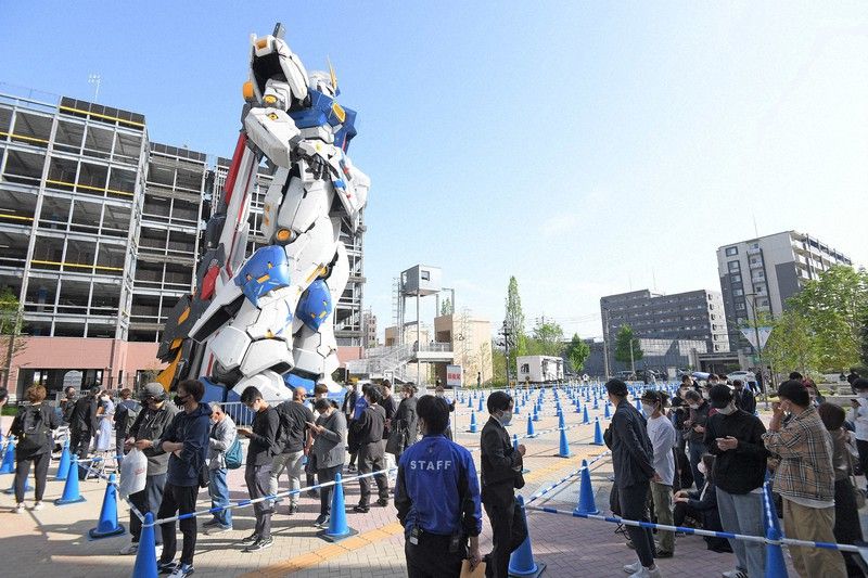 tượng gundam ở lalaport 2 tượng gundam ở lalaport 2